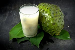 Annona Muricata, también conocida como Guayabána o Graviola